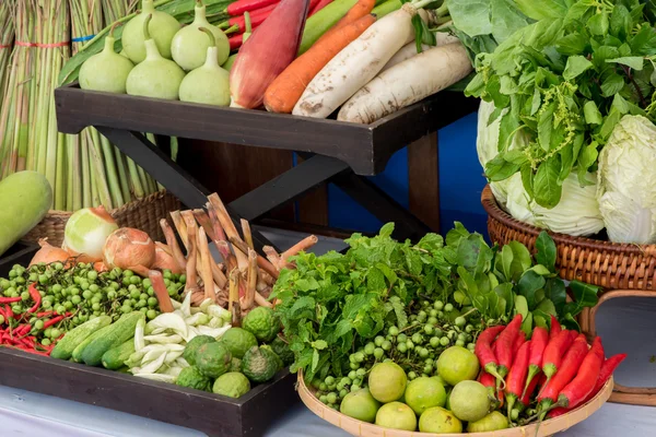 Set of different vegetables in basket — Stock Photo, Image