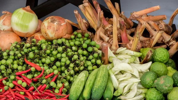 Set of different vegetables in basket — Stock Photo, Image