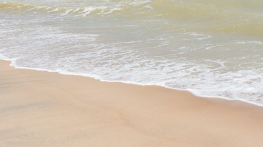 arka plan beyaz kum ile dalga yeşil okyanus