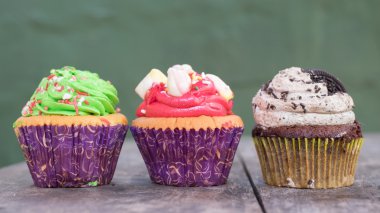 cupcake ahşap tablo.