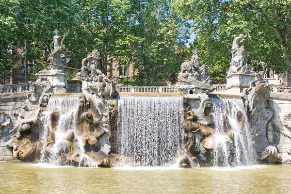 Szökőkút a tizenkét hónapos, Torino — Stock Fotó