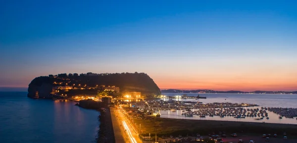 Sunset behind the island of Nisida, Naples — Stock Photo, Image