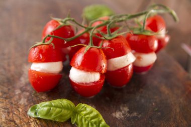 taze domates ve mozzarella