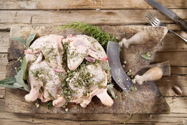 La preparación del pollo —  Fotos de Stock