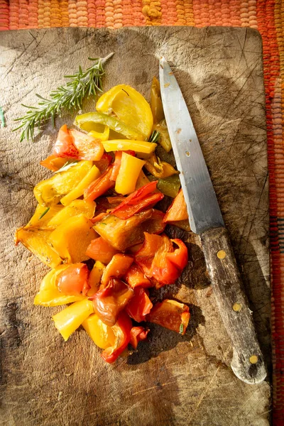 Rappresentazione Fotografica Una Presentazione Peperoni Dolci Colorati Dopo Cottura — Foto Stock