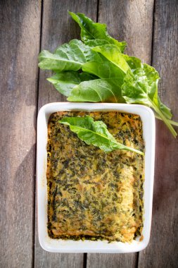 Nohut unu ve bahçe gibi doğal malzemelerden yapılmış omletlere dayalı vejetaryen mutfağı. 