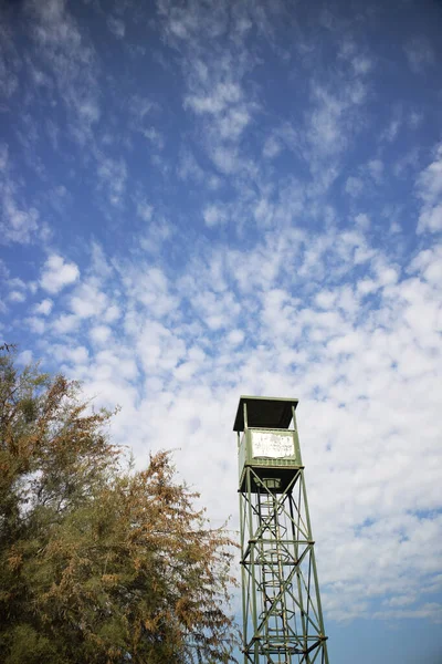 Stahlturm Bezugspunkt Für Die Sichtung Von Bränden Sommer — Stockfoto