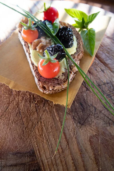 Fotopräsentation Einer Bruschetta Mit Rein Veganen Zutaten — Stockfoto