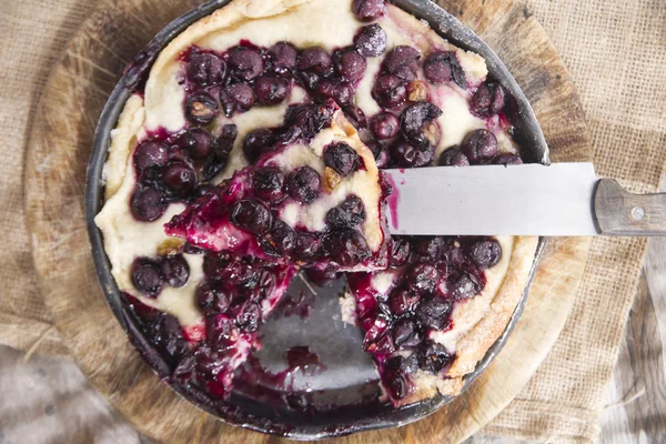 Focaccia met rode druif aardbei — Stockfoto