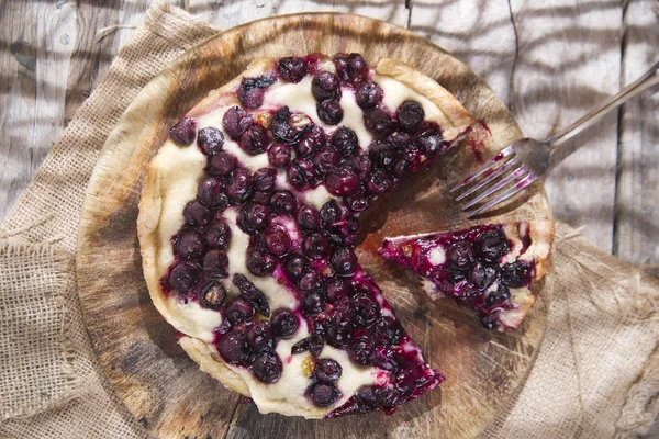 Focaccia met rode druif aardbei — Stockfoto