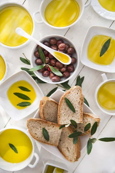 Pan y aceite de oliva — Foto de Stock