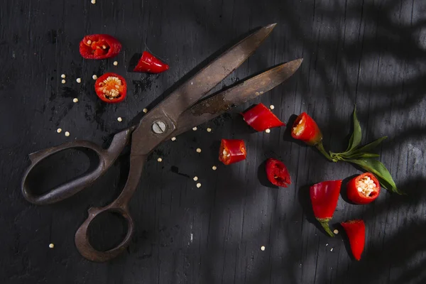 Corta el pimiento rojo — Foto de Stock