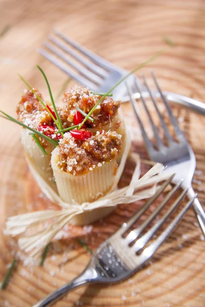 Canelones con salsa de carne —  Fotos de Stock