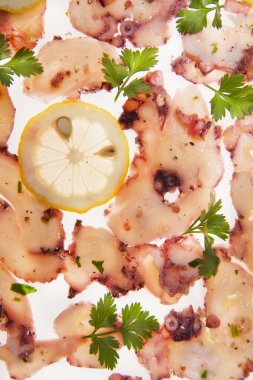 Ahtapot carpaccio