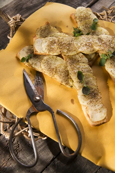 Focaccia med potatis — Stockfoto