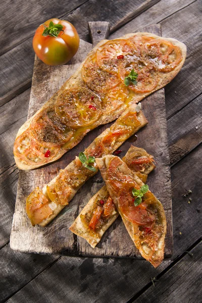 Focaccia with tomato — Stock Photo, Image