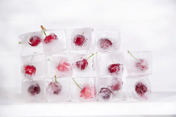 Cerezas congeladas — Foto de Stock