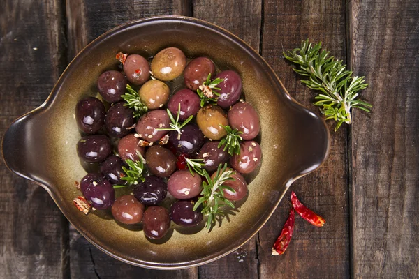 Olives in brine — Stock Photo, Image