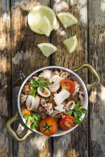 Farro with seafood — Stockfoto