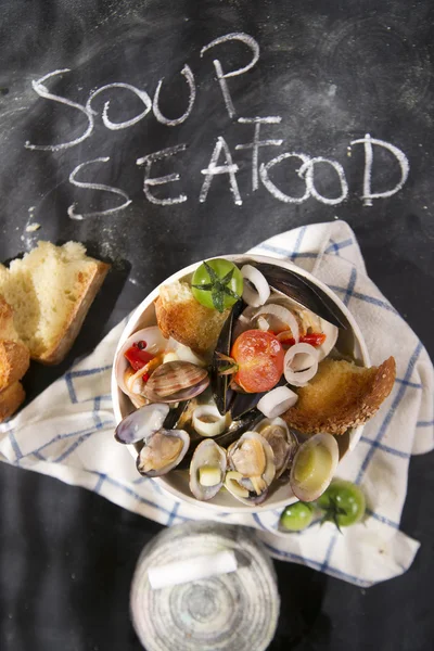 Suppe mit Meeresfrüchten — Stockfoto