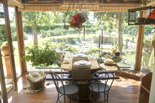 Tavolo da pranzo — Foto Stock