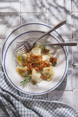 Tortelli Tuscan et sosu