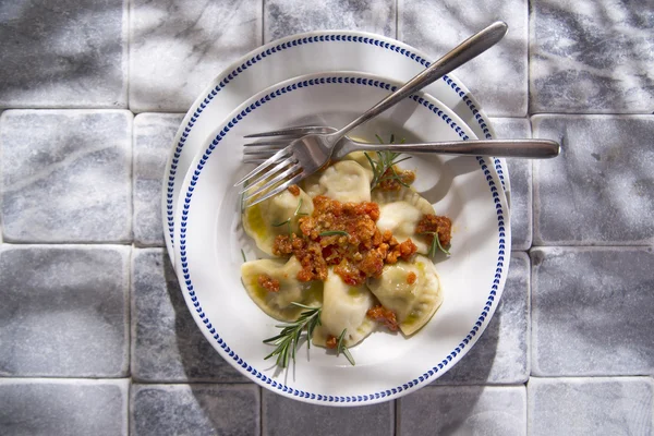 Tortelli toszkán Húsétel húspüré — Stock Fotó