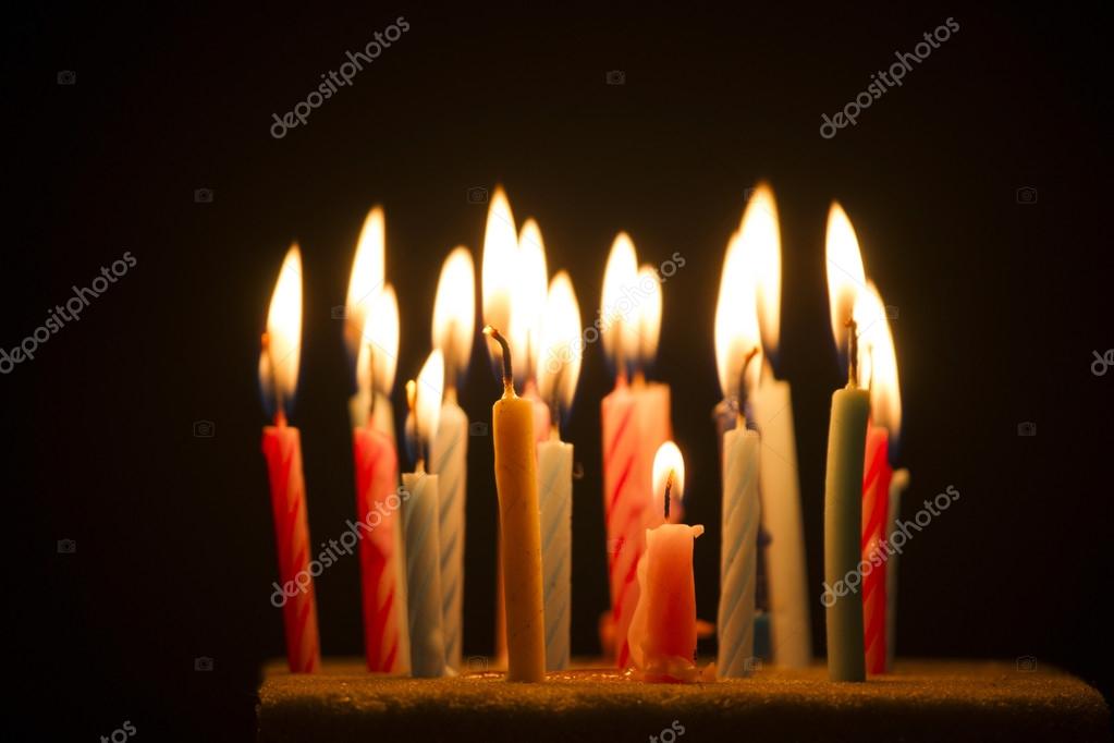 Coronavirus Dalle Candele Accese All Inno Nazionale Cantato Dalle Finestre Per Sentirci Piu Uniti Ohga