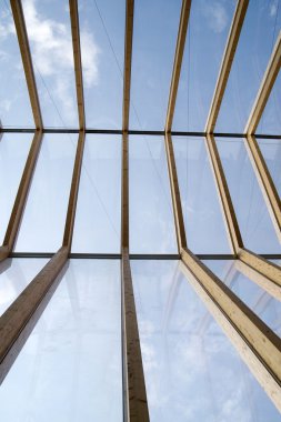 Ahşap çatı ve cam