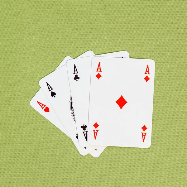Quatro Cartas Jogo Que Retratam Ases Clubes Espadas Diamantes Corações — Fotografia de Stock