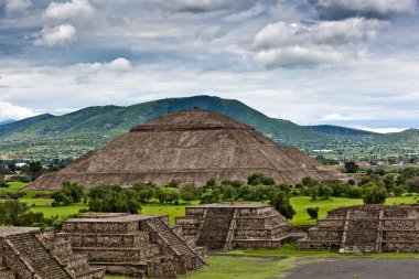 Piramit Paz. Teotihuacan. Meksika. ay piramit görüntülemek