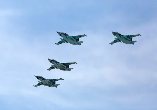 MOSCOW - MAY 9: Jet fighters participate  parade dedicated to 70 — Stok fotoğraf