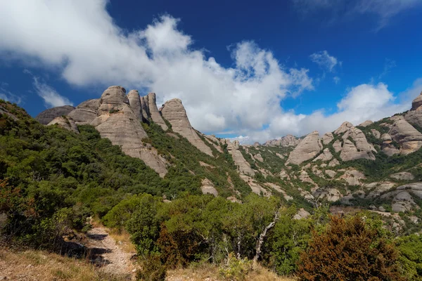 Μοντσερράτ είναι ένα βουνό κοντά στη Βαρκελώνη, Καταλονία — Φωτογραφία Αρχείου