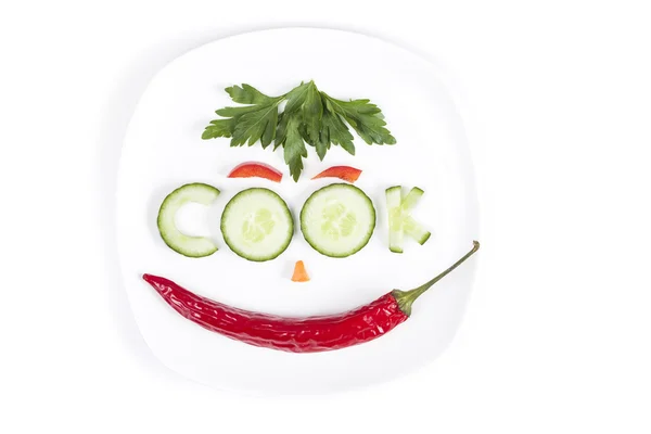 Verduras en forma de letras en un plato — Foto de Stock