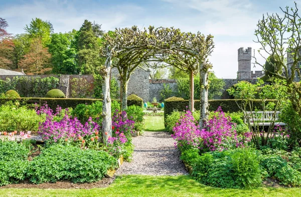 Giardini a Hutton nella foresta, Cumbria, Inghilterra — Foto Stock