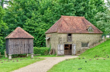 Aynı cinsten tek adet Müzesi'nde Ortaçağ binaları