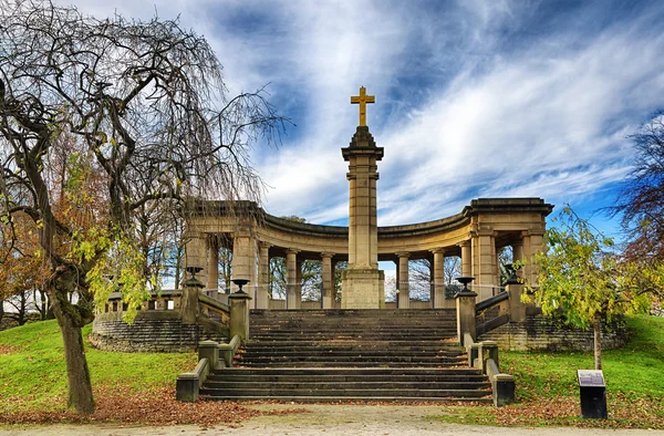 Memorial de guerra em Greenhead Park, Huddersfield Fotos De Bancos De Imagens