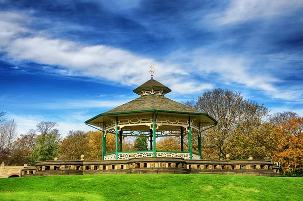 Bandstand nel parco Greenhead, Huddersfield, Yorkshire, Inghilterra — Foto Stock