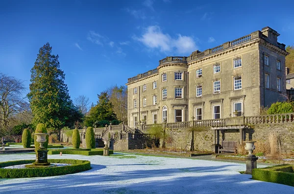 Rydal Hall a zahrady na mrazivé ráno. — Stock fotografie