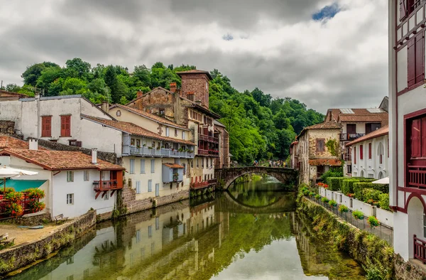 Saint-Jean-Pied-de-Port na região basca de França . — Fotografia de Stock