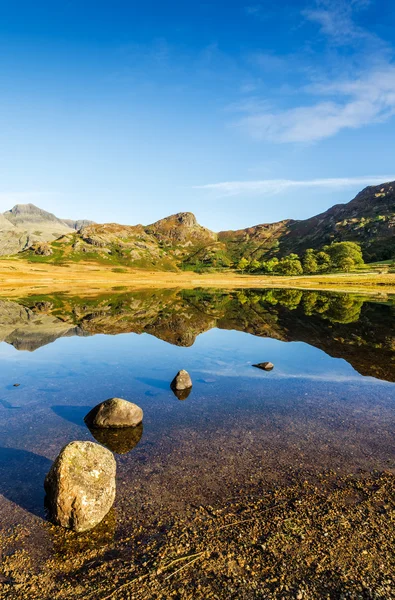 Blea tarn im englischen Lake District — Stockfoto