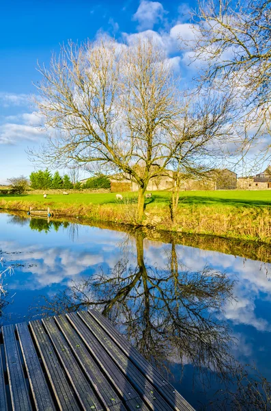 Canal Lancaster perto de Crooklands, Cúmbria — Fotografia de Stock