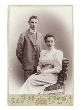 Genç adam ve genç kadın eski fotoğrafı