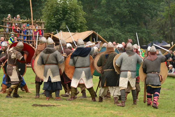 bir şövalye gösterilen