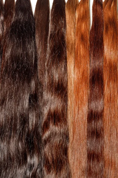 Natuurlijke Glanzende Gezonde Donkere Chocolade Menselijke Haarbundels Voor Haarextensies Pruiken — Stockfoto