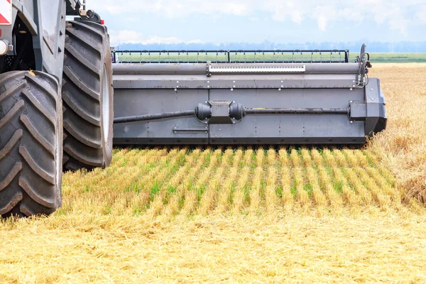 Máquinas Agrícolas Equipamentos Uma Ceifeira Elemento Cabeçalho Colheita Close Espaço — Fotografia de Stock