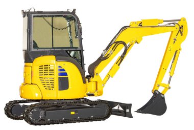 Parlak sarı bir mini kazıcı, toprak ve aletlerle çevrili bir inşaat sahasının üzerinde duruyor..