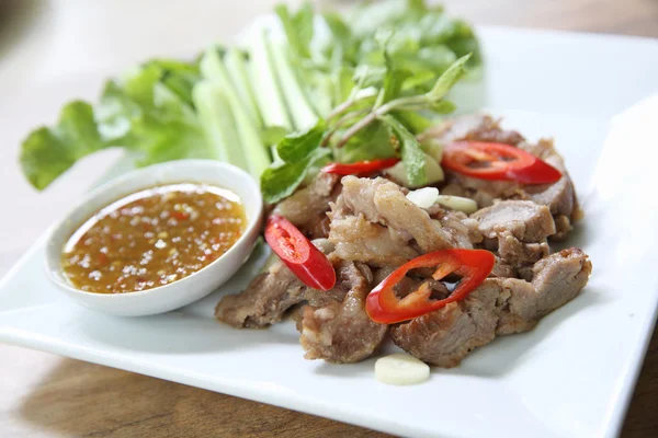 Carne di maiale alla griglia stile tailandese — Foto Stock