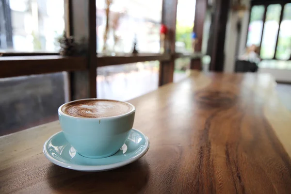 Eine Tasse Cappuccino-Kaffee — Stockfoto