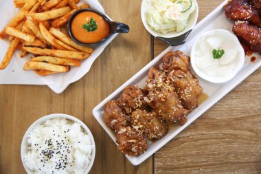 tavuk teriyaki kümesinde yakın çekim